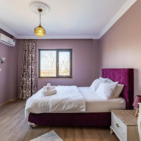 Amazing Duplex With Private Pool And Garden In Sapanca Near Kartepe